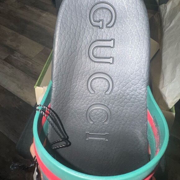 Men’s Gucci Rubber Double Strap Sandal Slide - Picture 4 of 7